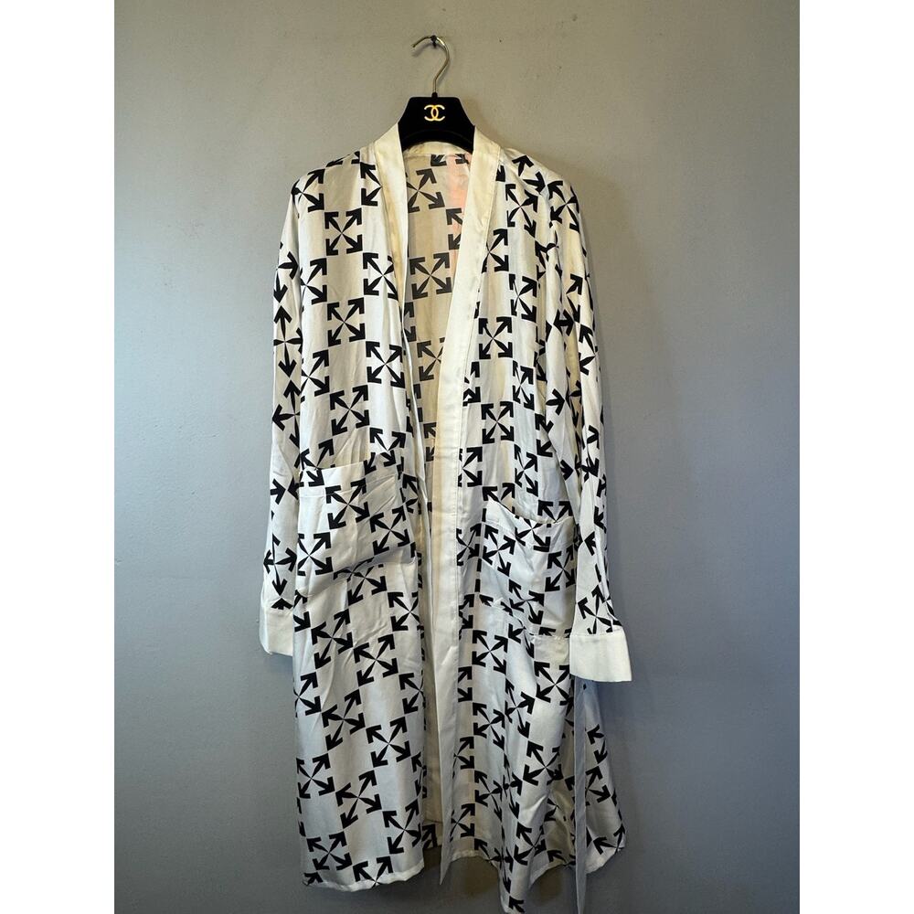 Off-White Virgil Abloh Arrow Pattern Silk Robe Size Small White Black - Picture 2 of 8